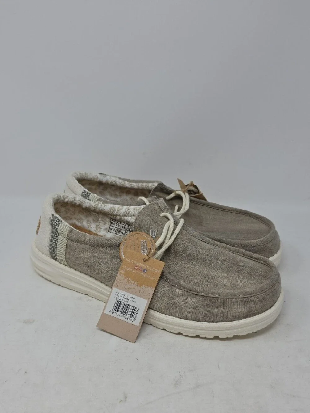 Hey Dude Wally Linen Lightweight Taupe Canvas Slip-Ons with White Sole Size 12